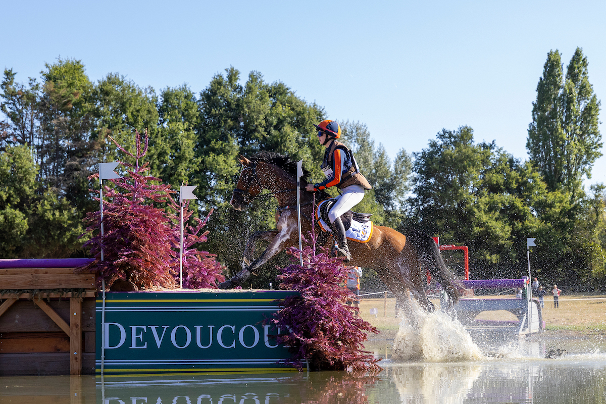 Xanna Everaers tijdens het EK Eventing pony's 2026