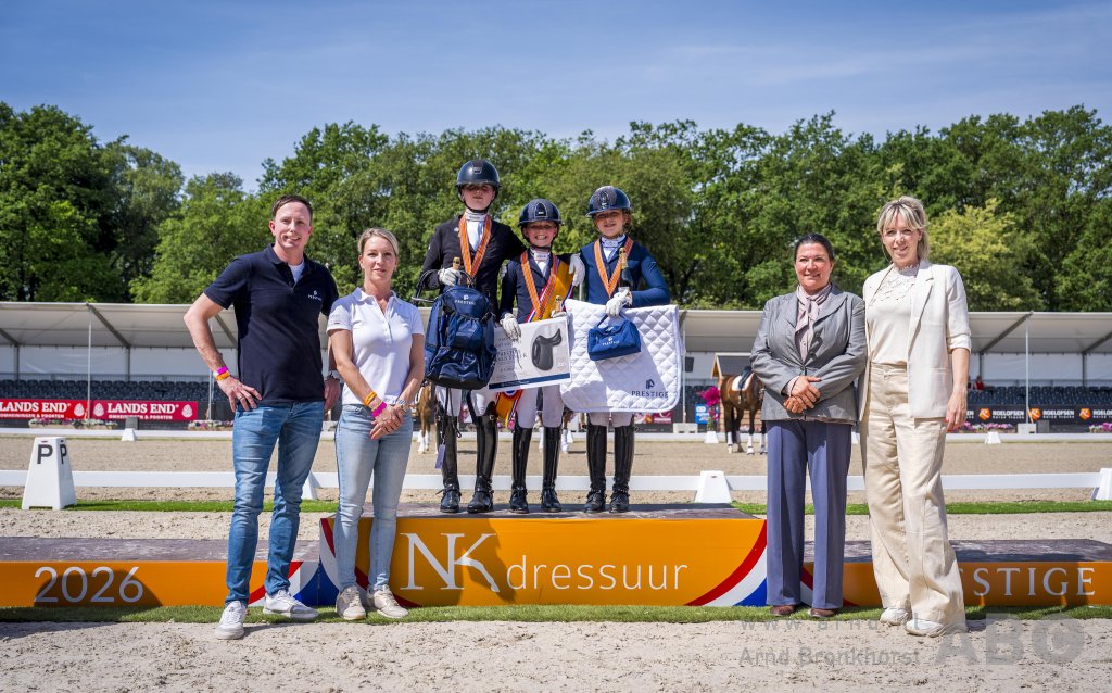 Het podium NK Dressuur Children 2026