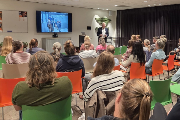 Ruim 150 deelnemers van start bij de KNHS Academy