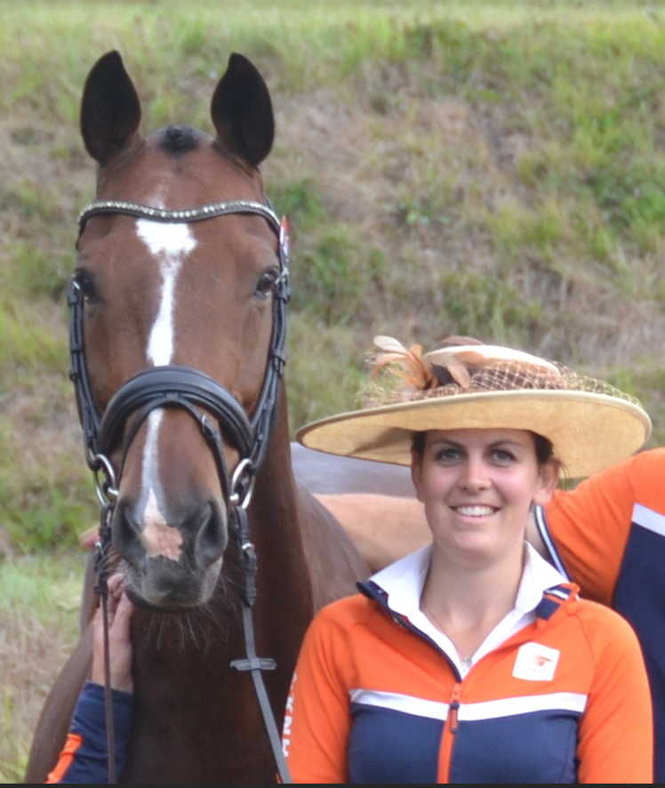 Houterman, Eline